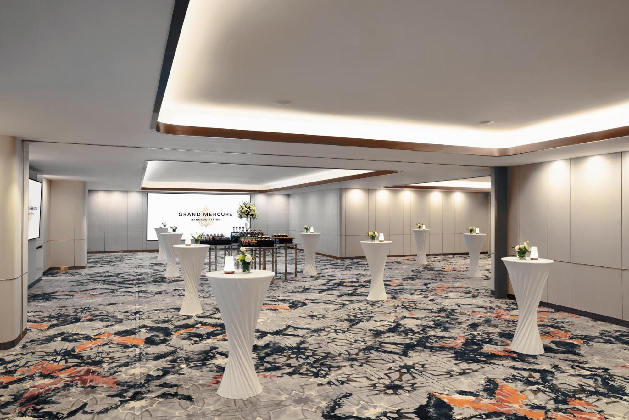 Avani Atrium Bangkok Hotel - SHA Extra Plus Certified Exterior foto The Westin Ballroom