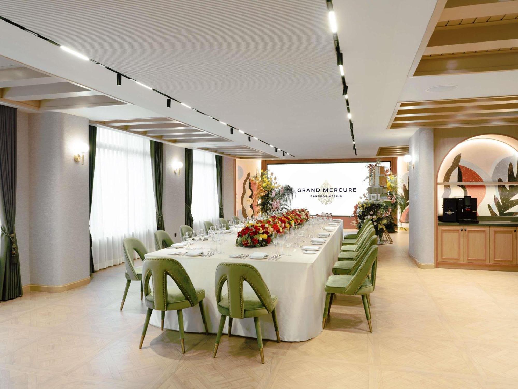 Avani Atrium Bangkok Hotel - SHA Extra Plus Certified Exterior foto
