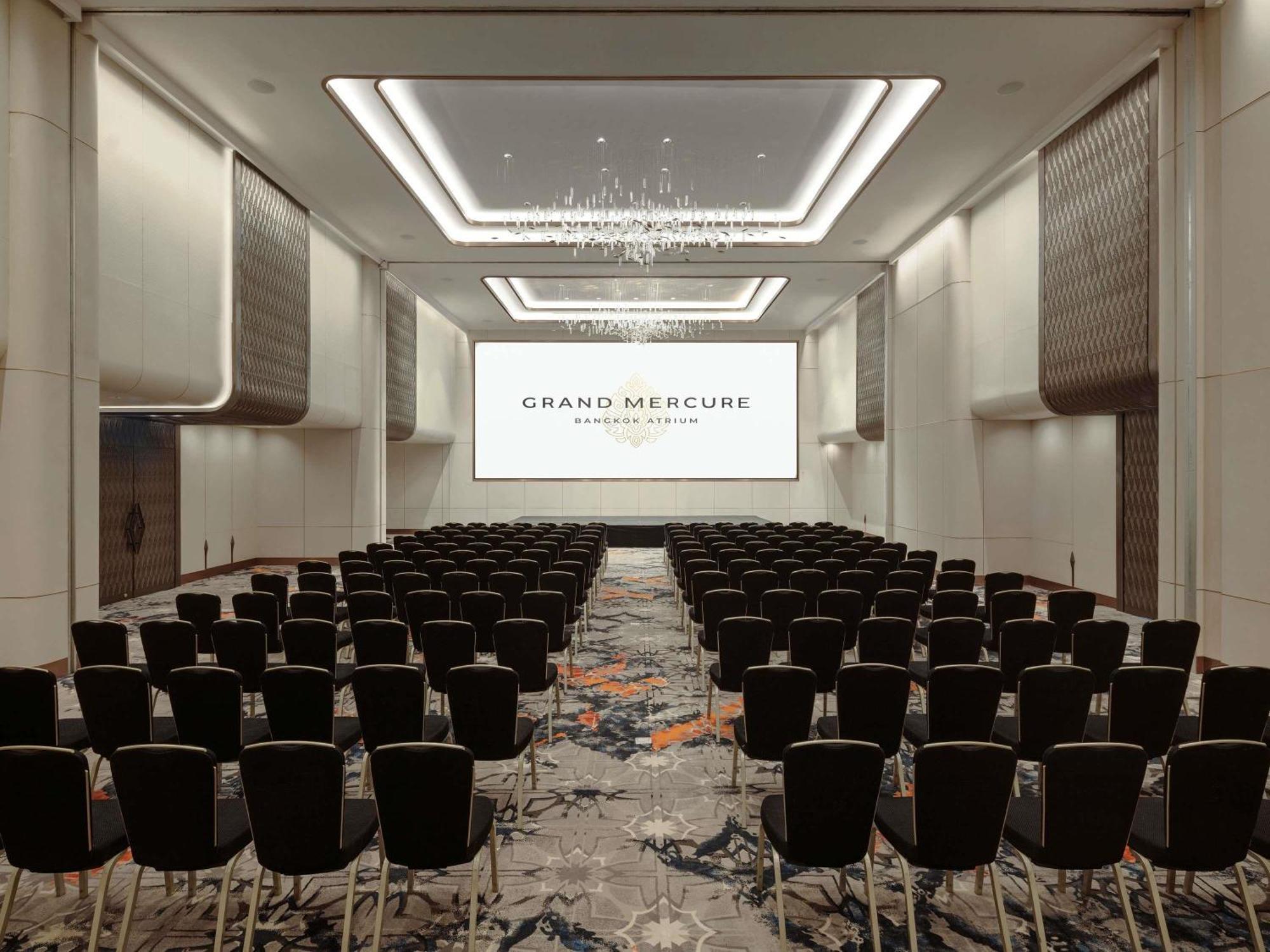 Avani Atrium Bangkok Hotel - SHA Extra Plus Certified Exterior foto