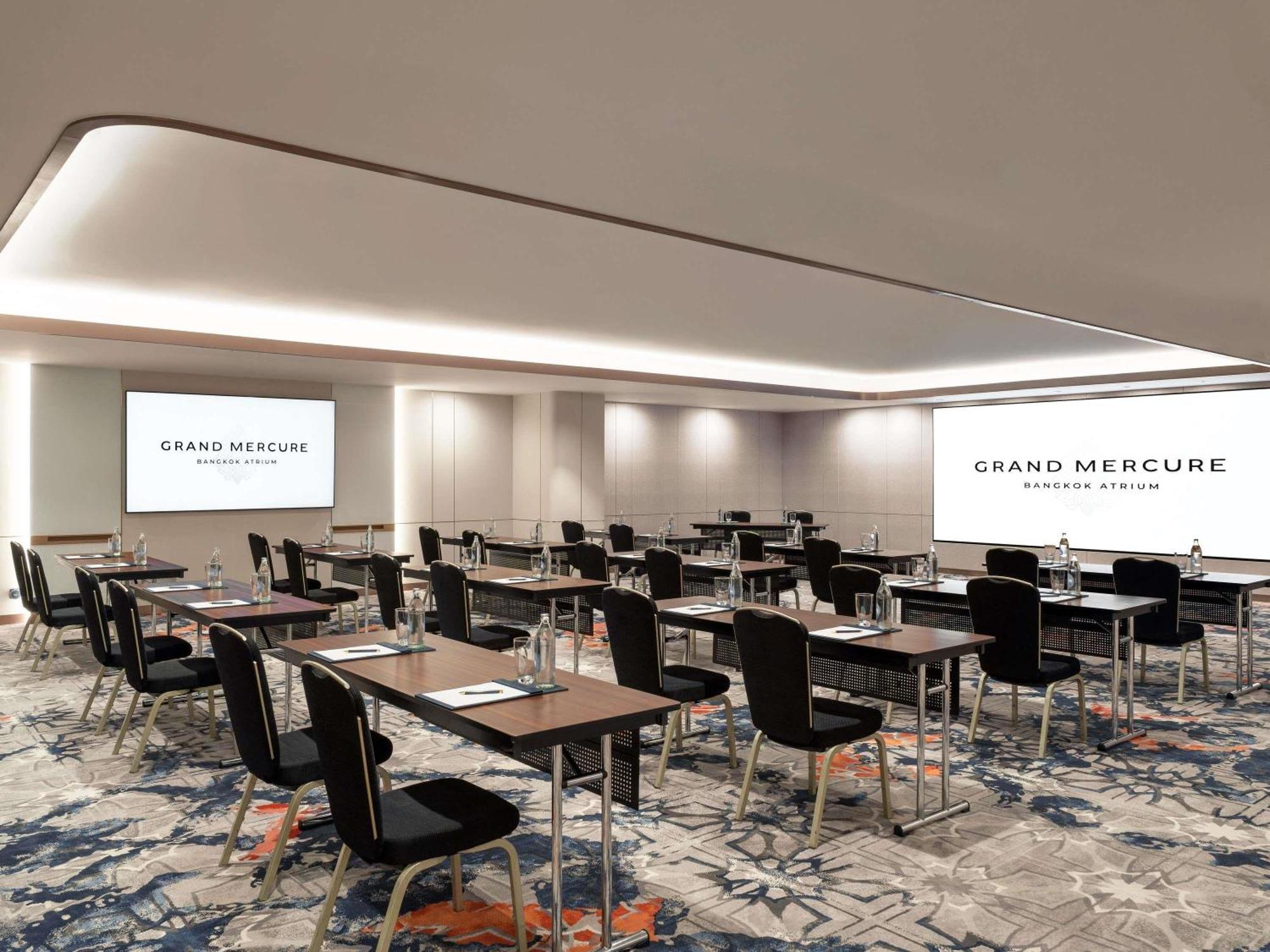 Avani Atrium Bangkok Hotel - SHA Extra Plus Certified Exterior foto